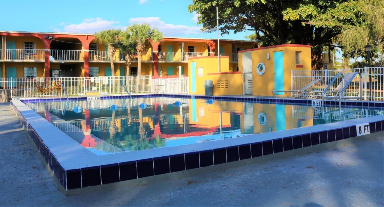 Howard Johnson By Wyndham Lake Front Park Kissimmee Zewnętrze zdjęcie